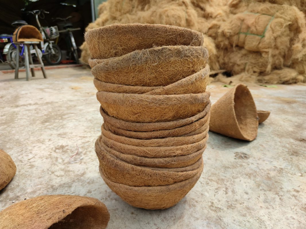 ベトナムのココナッツハンギングバスケット